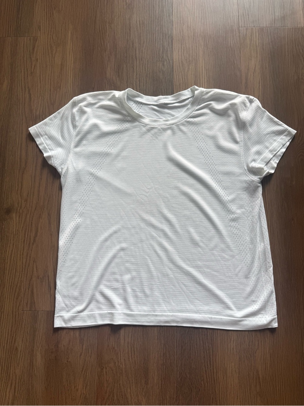 lululemon athletica White Short Sleeve nylon size 10